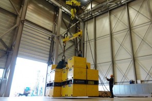 air hoists (2)