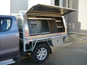picture of an aluminum ute toolbox