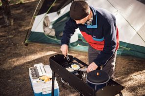 men's-fleece-jackets-camping