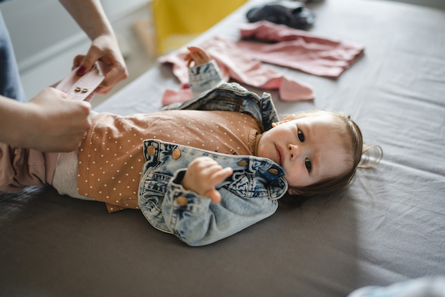 Essential Baby Girl Clothes: How to Dress Your Newborn for Every Season ...