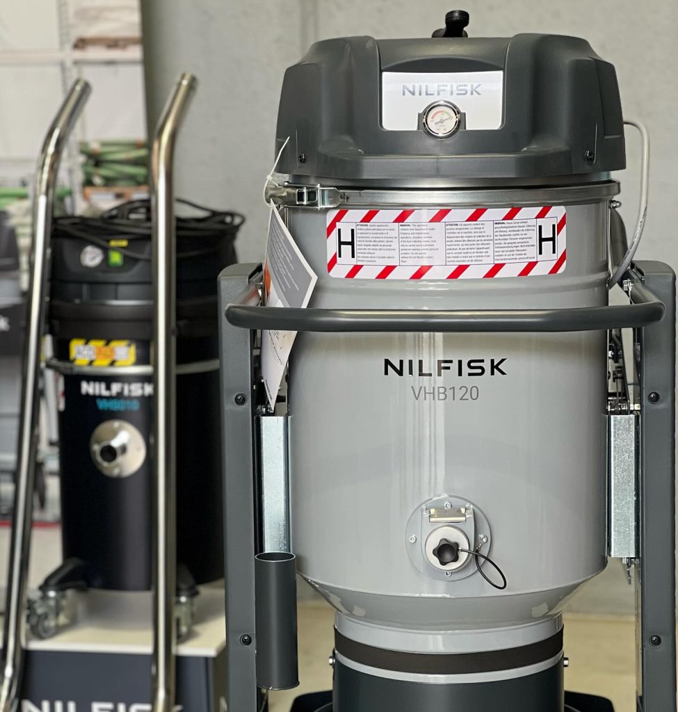 m class vacuum cleaners	
